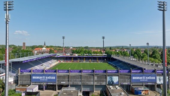 Das Stadion des Fußball-Zweitligisten VfL Osnabrück an der Bremer Brücke © picture alliance/dpa | Friso Gentsch 